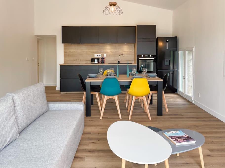 Appartement Dans Un Mas Provencal Allan Extérieur photo